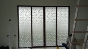 harga sticker sandblast motif pabrik